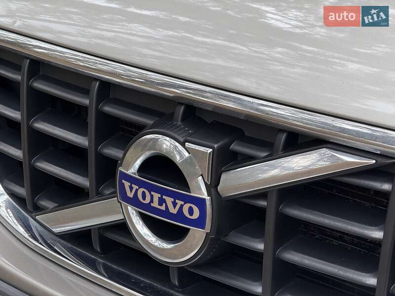 Внедорожник / Кроссовер Volvo XC60 2012 в Киеве