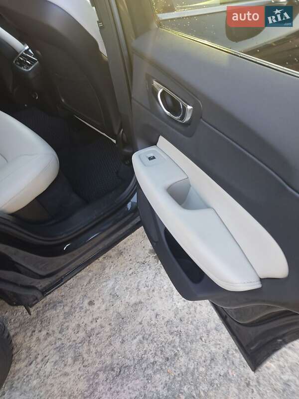 Внедорожник / Кроссовер Volvo XC60 2018 в Броварах фото 5 Внедорожник / Кроссовер Volvo XC60 2018 в Броварах