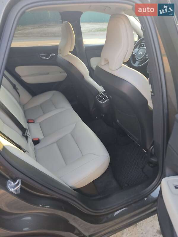 Внедорожник / Кроссовер Volvo XC60 2018 в Броварах фото 10 Внедорожник / Кроссовер Volvo XC60 2018 в Броварах