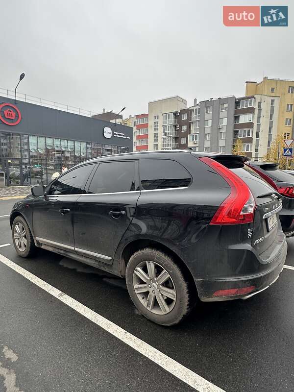 Внедорожник / Кроссовер Volvo XC60 2017 в Ирпене