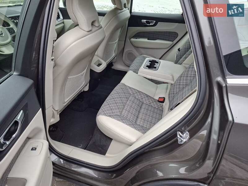 Внедорожник / Кроссовер Volvo XC60 2020 в Бережанах