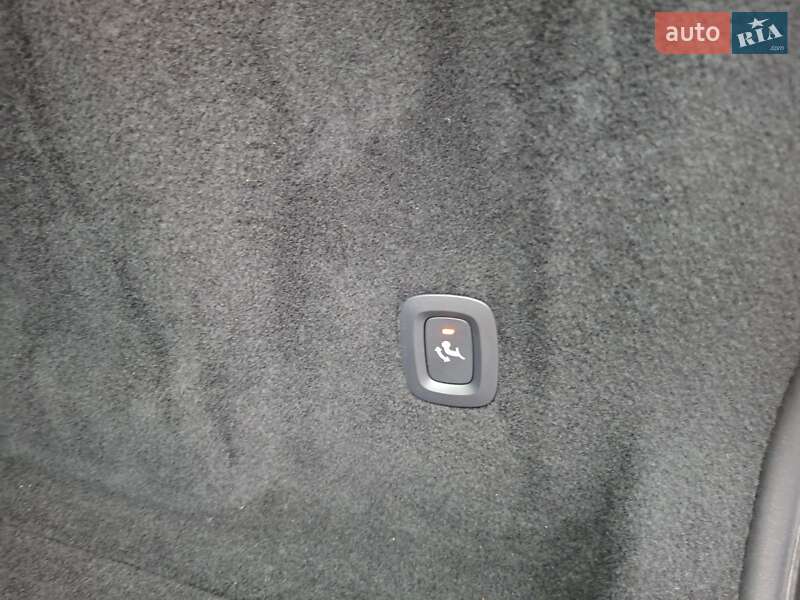 Внедорожник / Кроссовер Volvo XC60 2020 в Бережанах