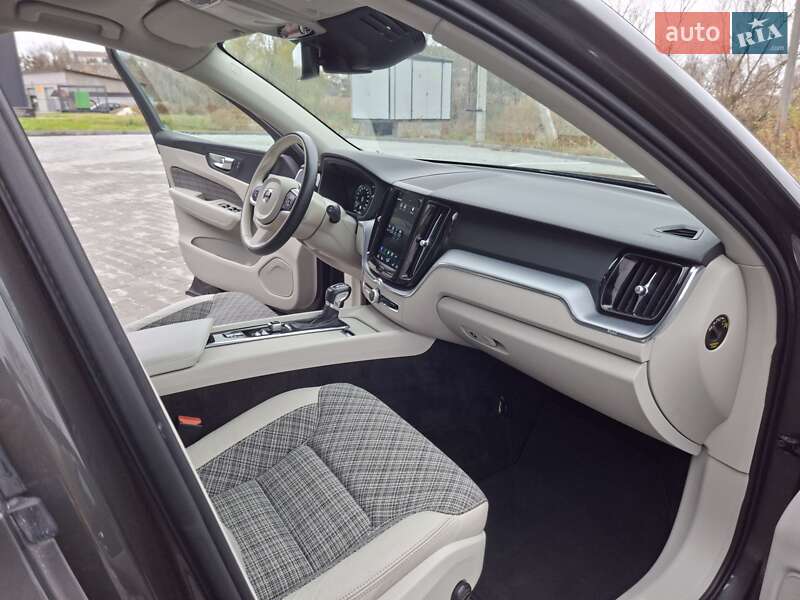 Внедорожник / Кроссовер Volvo XC60 2020 в Бережанах