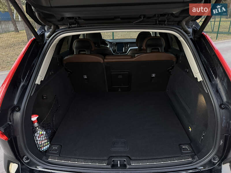 Позашляховик / Кросовер Volvo XC60 2018 в Львові фото 27 Позашляховик / Кросовер Volvo XC60 2018 в Львові