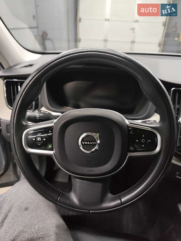 Внедорожник / Кроссовер Volvo XC60 2017 в Каменском фото 24 Внедорожник / Кроссовер Volvo XC60 2017 в Каменском