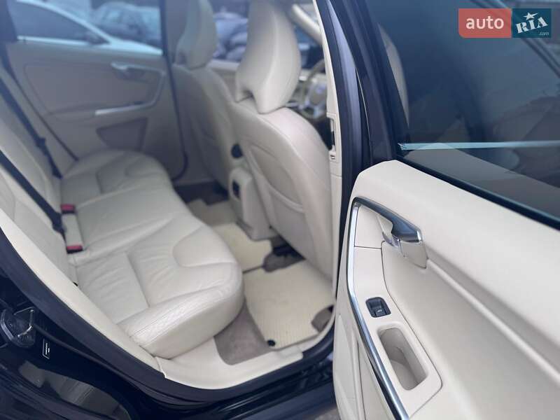 Внедорожник / Кроссовер Volvo XC60 2012 в Киеве фото 31 Внедорожник / Кроссовер Volvo XC60 2012 в Киеве