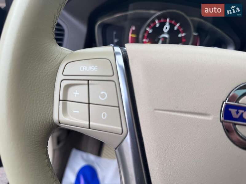 Внедорожник / Кроссовер Volvo XC60 2012 в Киеве фото 50 Внедорожник / Кроссовер Volvo XC60 2012 в Киеве