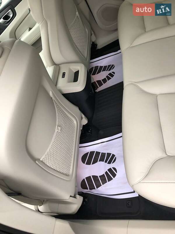 Позашляховик / Кросовер Volvo XC60 2022 в Чернівцях