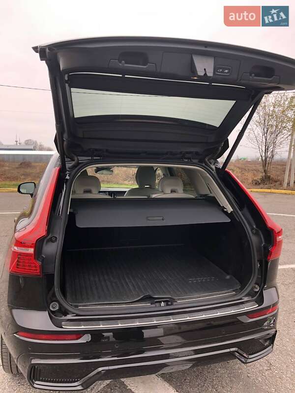 Позашляховик / Кросовер Volvo XC60 2022 в Чернівцях