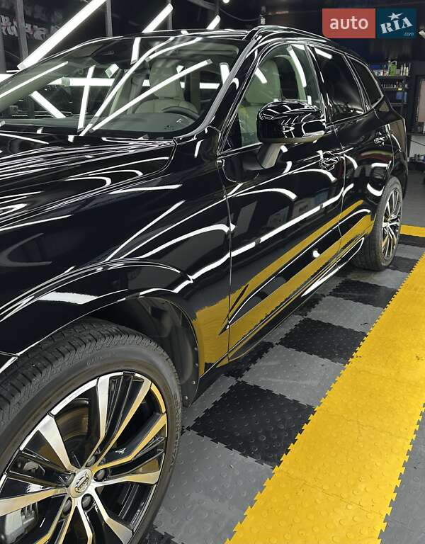 Позашляховик / Кросовер Volvo XC60 2022 в Чернівцях