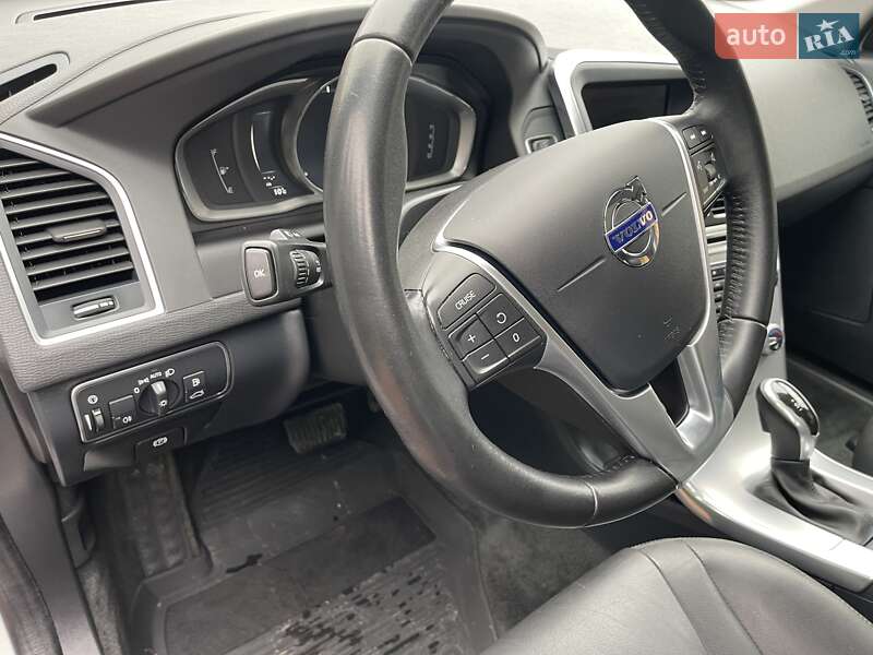 Позашляховик / Кросовер Volvo XC60 2016 в Луцьку фото 23 Позашляховик / Кросовер Volvo XC60 2016 в Луцьку