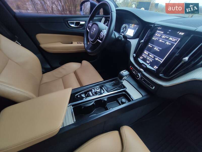Позашляховик / Кросовер Volvo XC60 2020 в Нововолинську