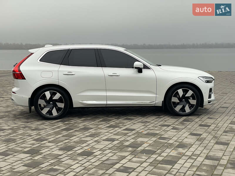 Позашляховик / Кросовер Volvo XC60 2024 в Дніпрі