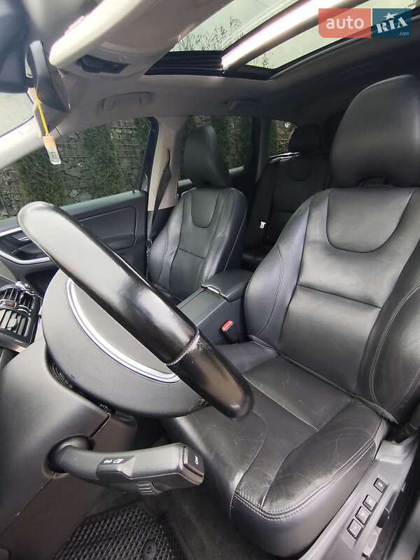 Позашляховик / Кросовер Volvo XC60 2015 в Стрию