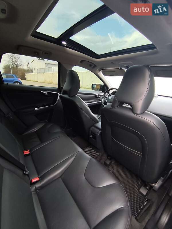 Позашляховик / Кросовер Volvo XC60 2015 в Стрию