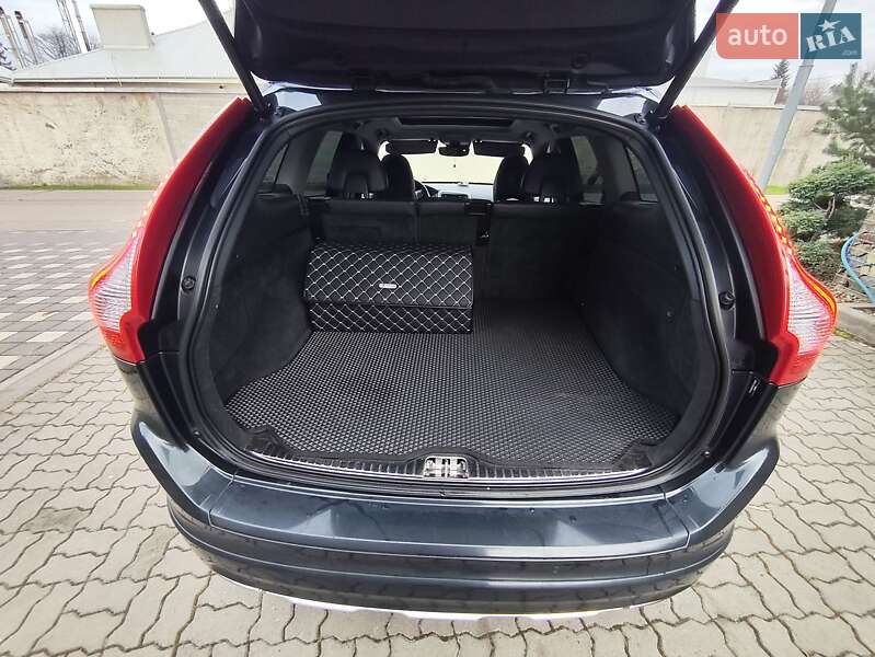 Позашляховик / Кросовер Volvo XC60 2015 в Стрию