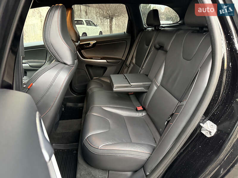 Внедорожник / Кроссовер Volvo XC60 2015 в Ровно