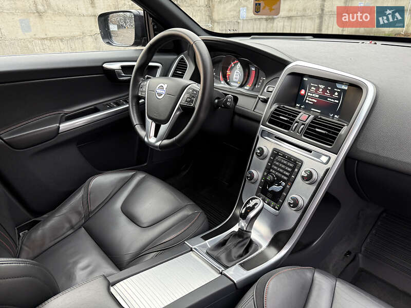 Внедорожник / Кроссовер Volvo XC60 2015 в Ровно