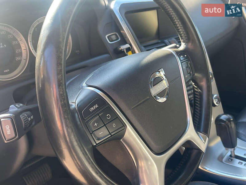 Внедорожник / Кроссовер Volvo XC60 2012 в Мукачево