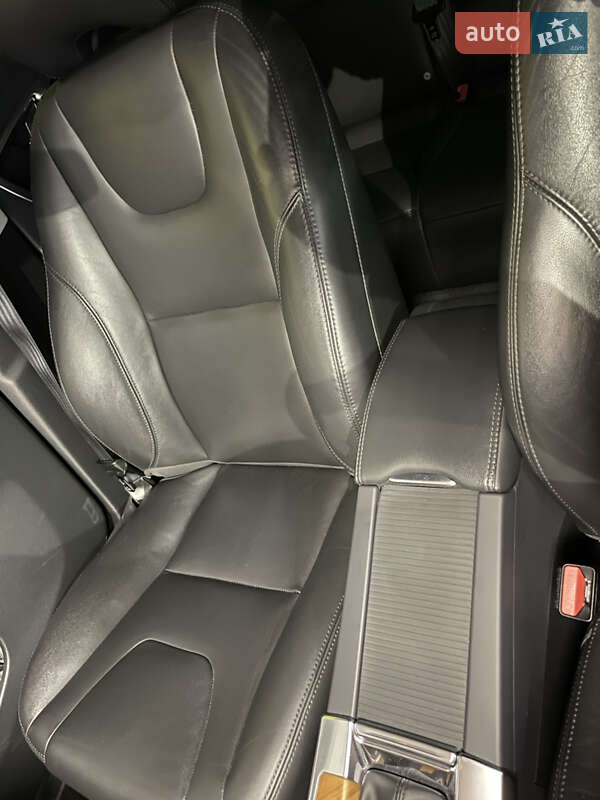 Позашляховик / Кросовер Volvo XC60 2017 в Києві