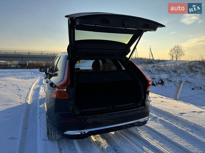 Внедорожник / Кроссовер Volvo XC60 2022 в Ирпене
