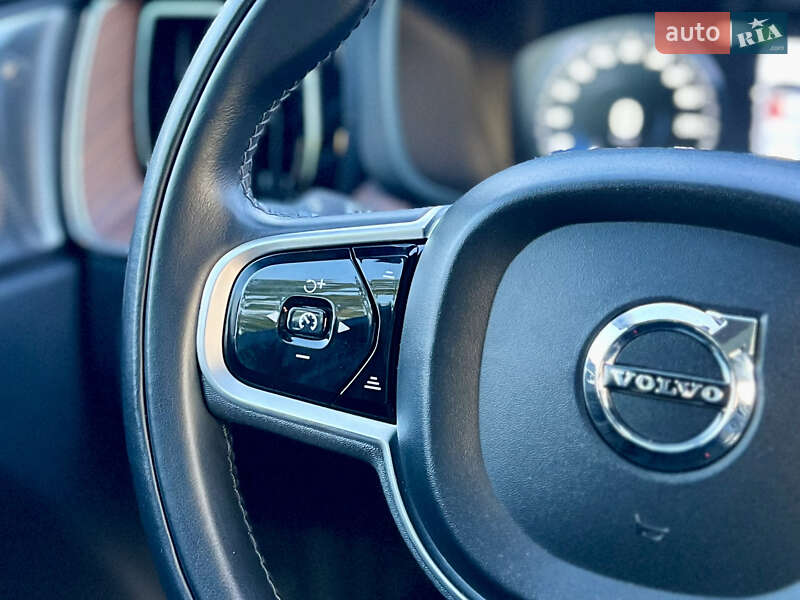 Позашляховик / Кросовер Volvo XC60 2019 в Києві