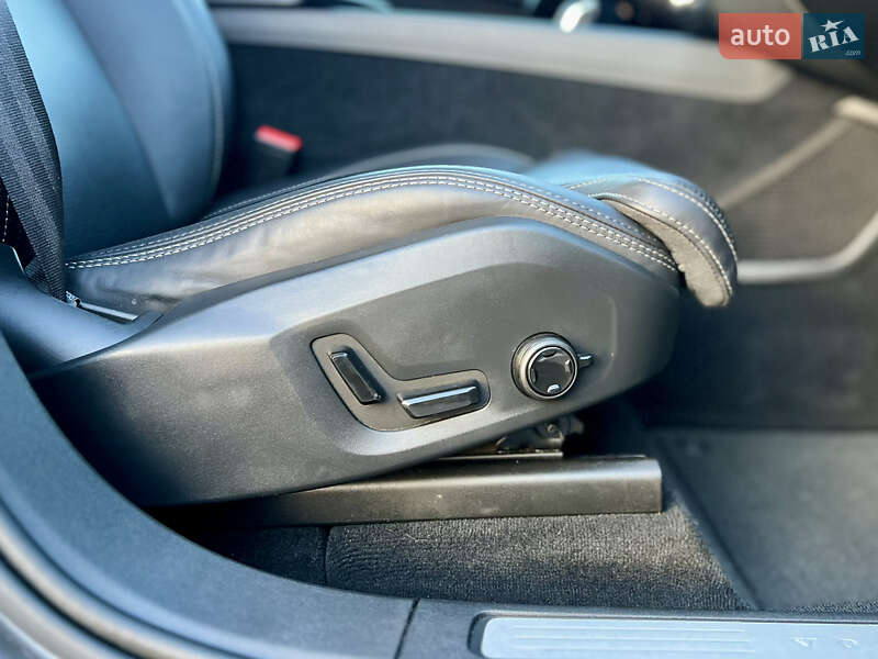 Позашляховик / Кросовер Volvo XC60 2019 в Києві