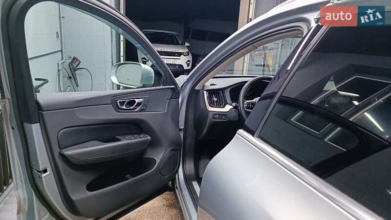 Позашляховик / Кросовер Volvo XC60 2017 в Кам'янському фото 10 Позашляховик / Кросовер Volvo XC60 2017 в Кам'янському