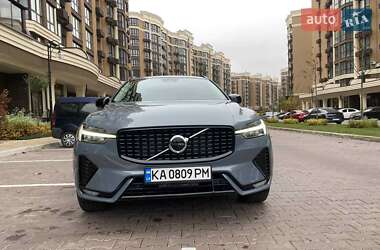 Внедорожник / Кроссовер Volvo XC60 2023 в Киеве