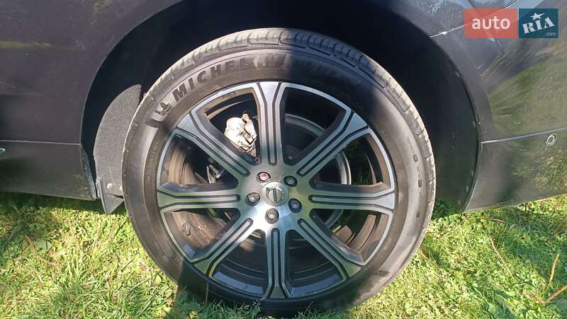 Внедорожник / Кроссовер Volvo XC60 2019 в Львове