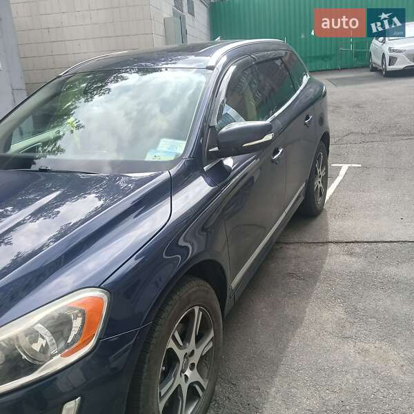 Внедорожник / Кроссовер Volvo XC60 2013 в Кременце