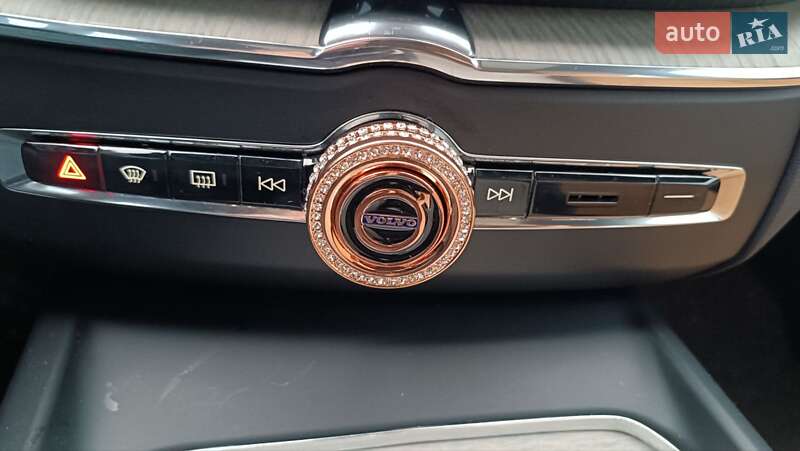 Внедорожник / Кроссовер Volvo XC60 2019 в Львове