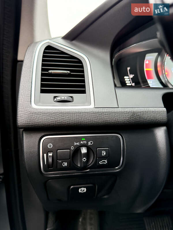 Внедорожник / Кроссовер Volvo XC60 2015 в Киеве