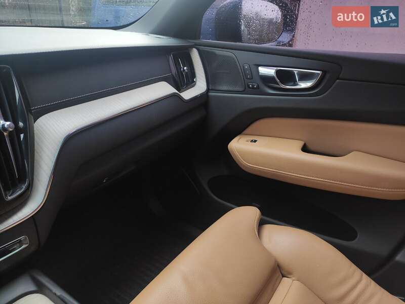 Позашляховик / Кросовер Volvo XC60 2020 в Нововолинську