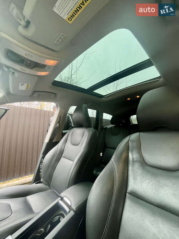 Внедорожник / Кроссовер Volvo XC60 2015 в Львове