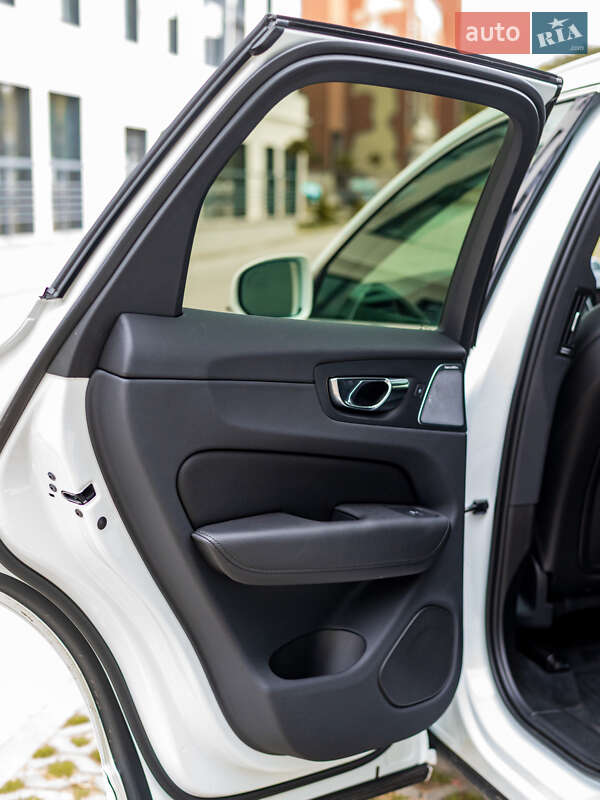 Позашляховик / Кросовер Volvo XC60 2018 в Рівному фото 25 Позашляховик / Кросовер Volvo XC60 2018 в Рівному