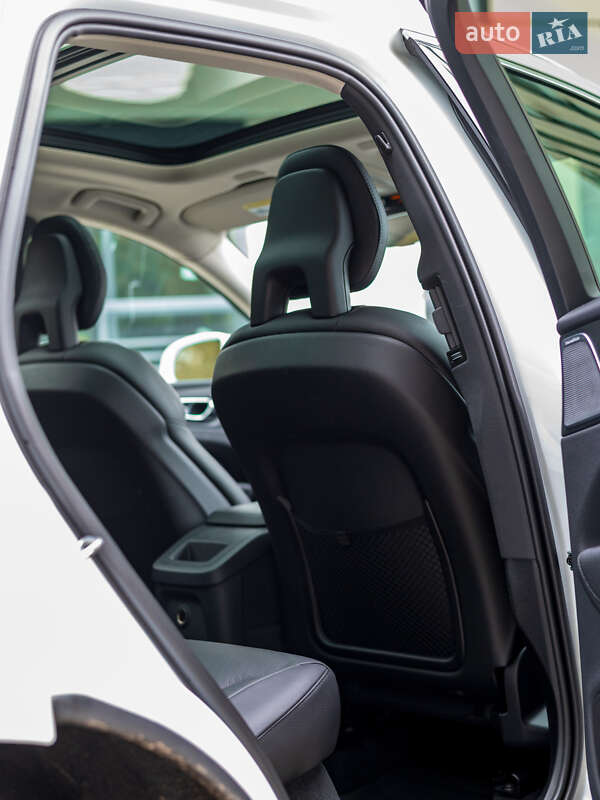Позашляховик / Кросовер Volvo XC60 2018 в Рівному фото 35 Позашляховик / Кросовер Volvo XC60 2018 в Рівному