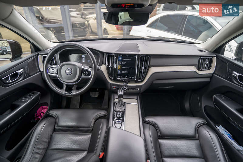 Внедорожник / Кроссовер Volvo XC60 2018 в Киеве