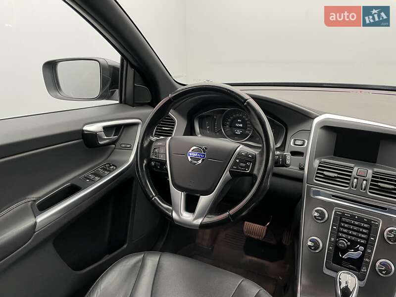 Позашляховик / Кросовер Volvo XC60 2015 в Києві фото 11 Позашляховик / Кросовер Volvo XC60 2015 в Києві