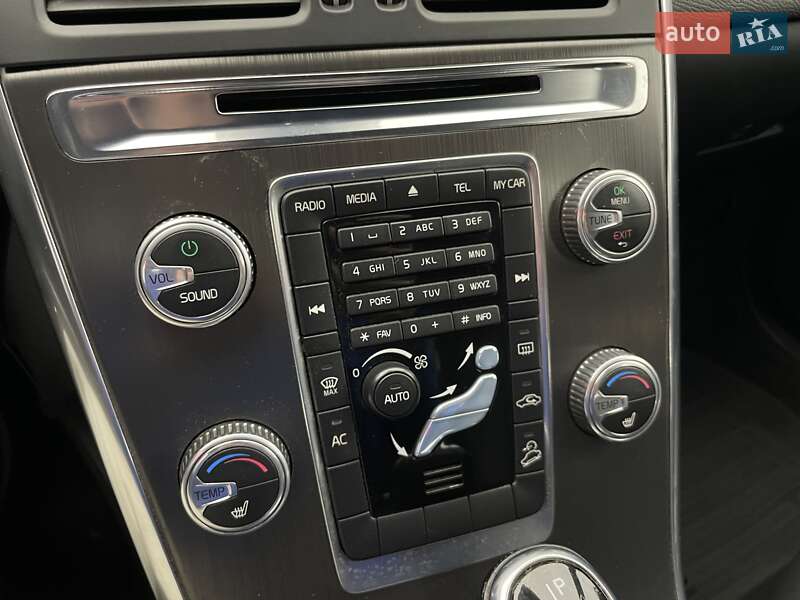 Позашляховик / Кросовер Volvo XC60 2015 в Києві фото 18 Позашляховик / Кросовер Volvo XC60 2015 в Києві