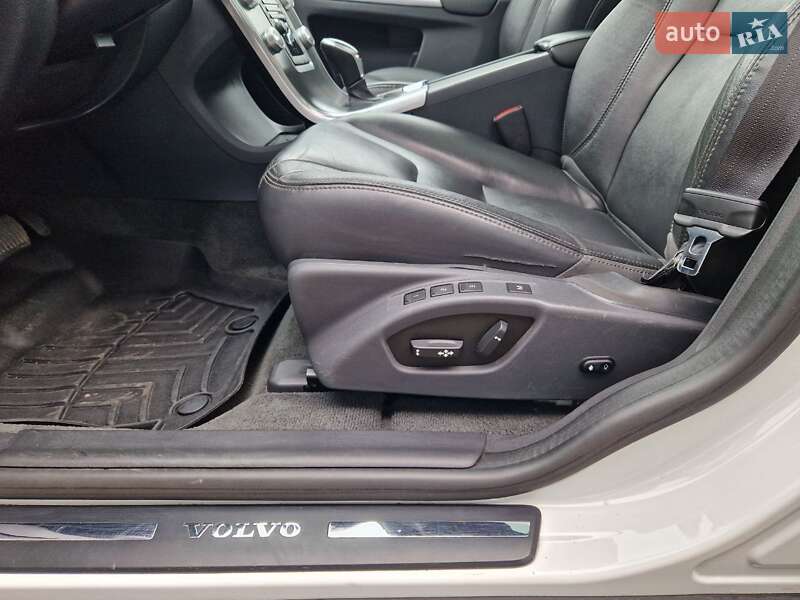 Позашляховик / Кросовер Volvo XC60 2015 в Кропивницькому