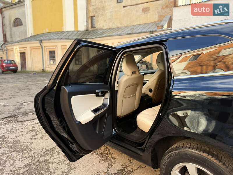 Внедорожник / Кроссовер Volvo XC60 2014 в Тернополе фото 127 Внедорожник / Кроссовер Volvo XC60 2014 в Тернополе