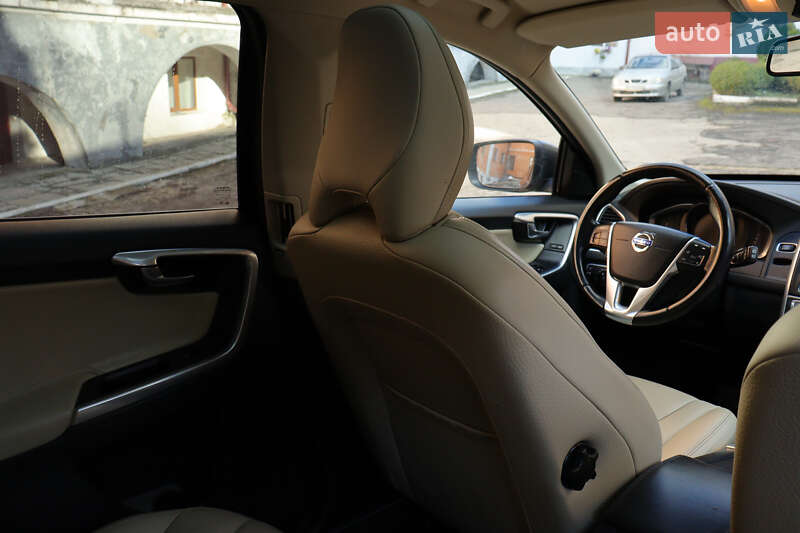 Внедорожник / Кроссовер Volvo XC60 2014 в Тернополе фото 156 Внедорожник / Кроссовер Volvo XC60 2014 в Тернополе