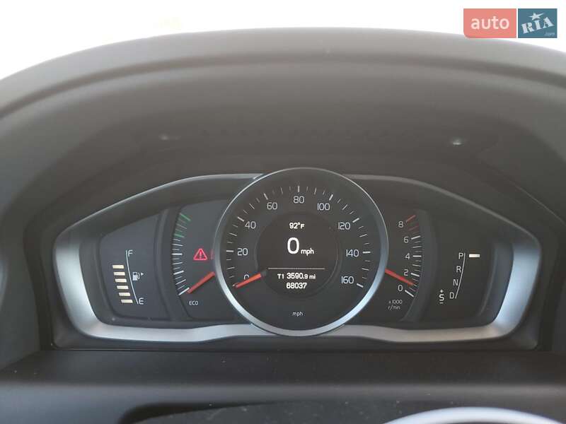 Внедорожник / Кроссовер Volvo XC60 2017 в Киеве