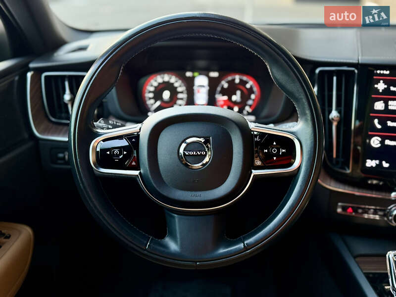 Позашляховик / Кросовер Volvo XC60 2020 в Києві