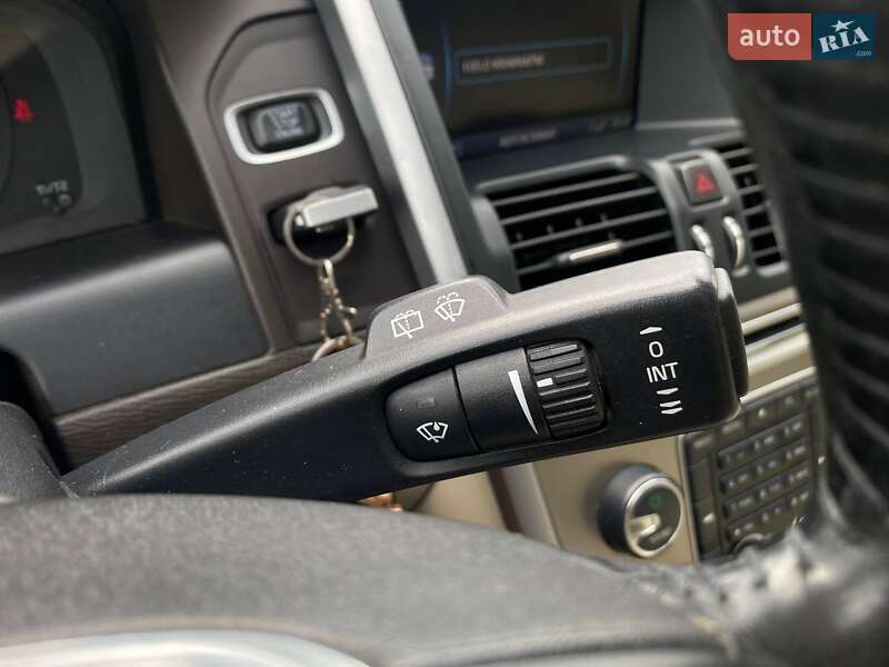 Позашляховик / Кросовер Volvo XC60 2011 в Києві