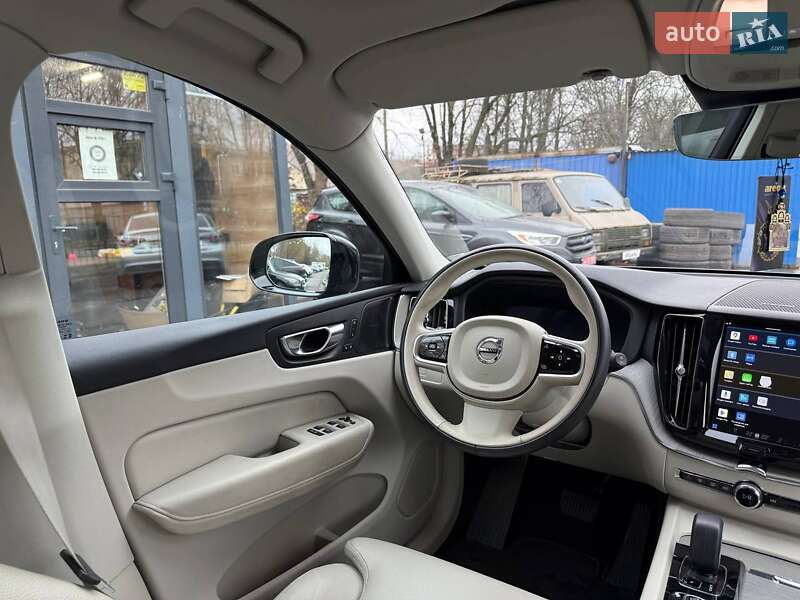 Внедорожник / Кроссовер Volvo XC60 2023 в Полтаве