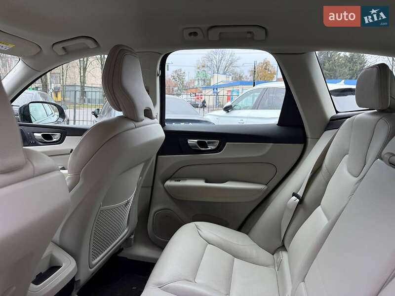 Внедорожник / Кроссовер Volvo XC60 2023 в Полтаве