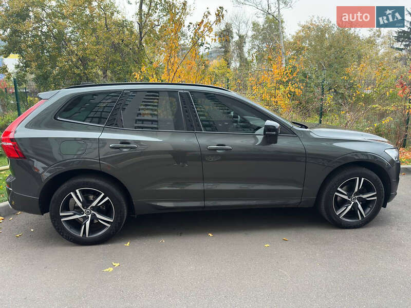Внедорожник / Кроссовер Volvo XC60 2020 в Киеве