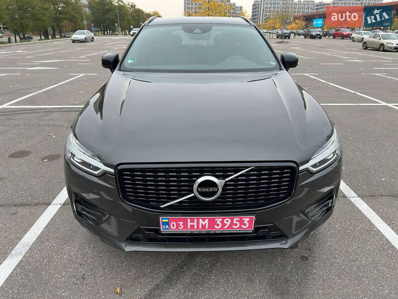 Внедорожник / Кроссовер Volvo XC60 2020 в Киеве